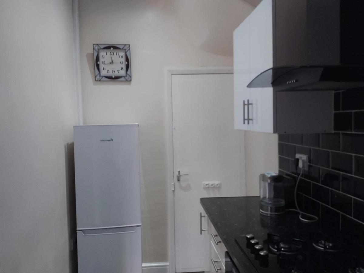 Spacious Two Bedroom House, Parking And Wifi ليدز المظهر الخارجي الصورة