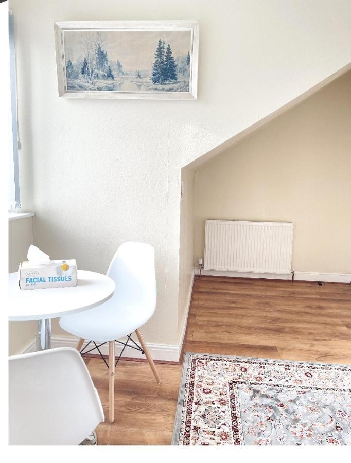 Spacious Two Bedroom House, Parking And Wifi ليدز المظهر الخارجي الصورة