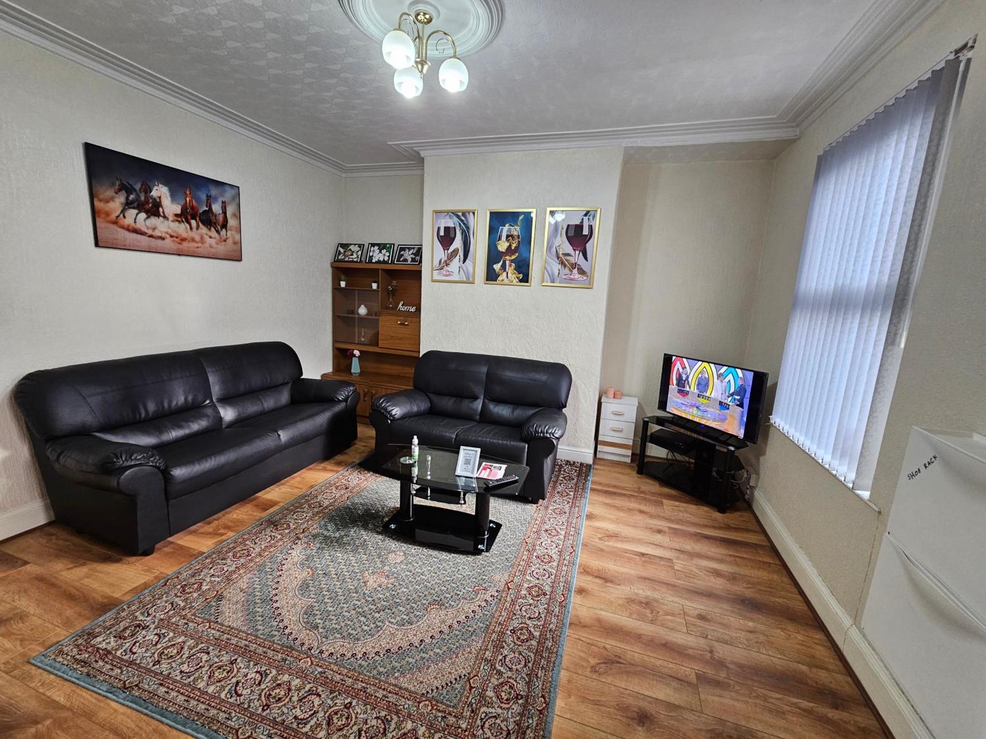 Spacious Two Bedroom House, Parking And Wifi ليدز المظهر الخارجي الصورة